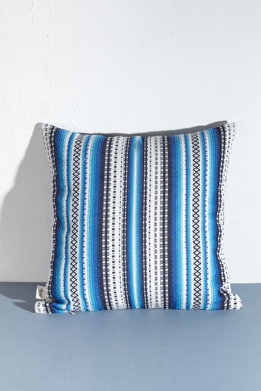 Funda de cojín de tejido alpujarreño, tonos azules, 50 × 50